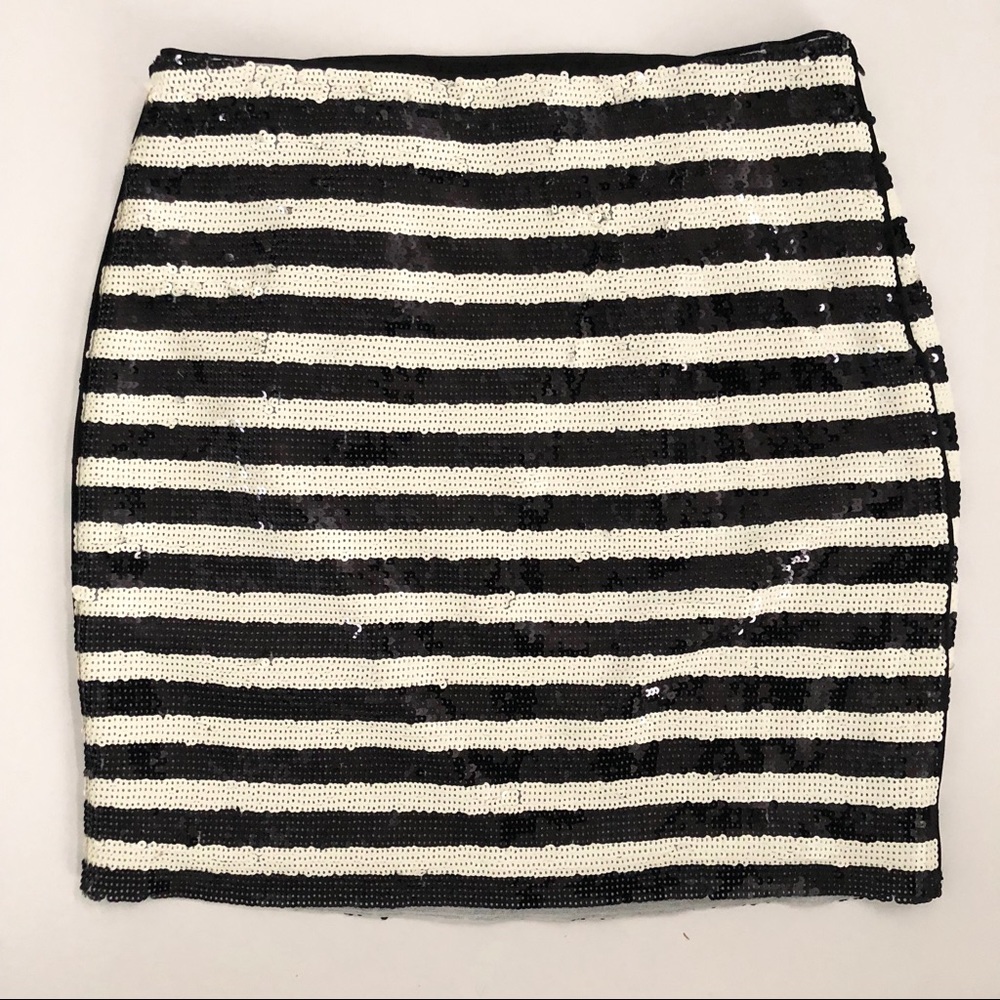 White House Black Market Sequin Skirt 6 Mini